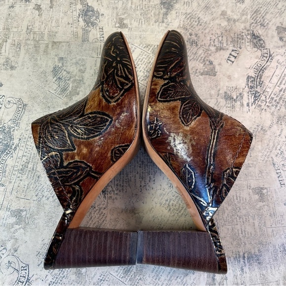 Patricia Nash Ruffina Mule Pumps, Chocolate - Gold tone colors - Picture 7 of 12